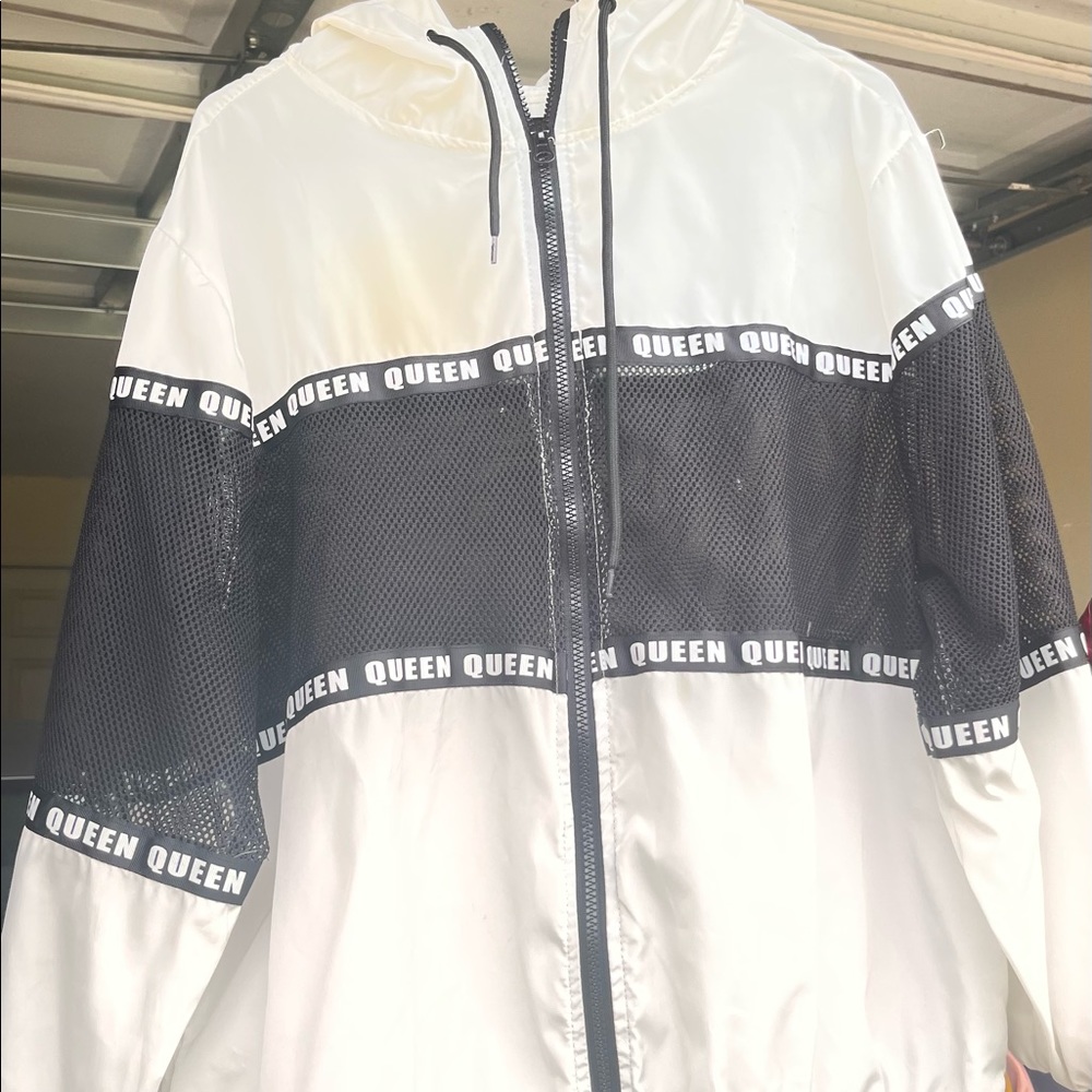 Women 1X Jackets (w/ hoods)